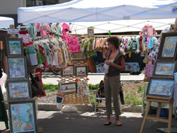 Dominique's-Designs-at-the-Saturday-Market-250x188